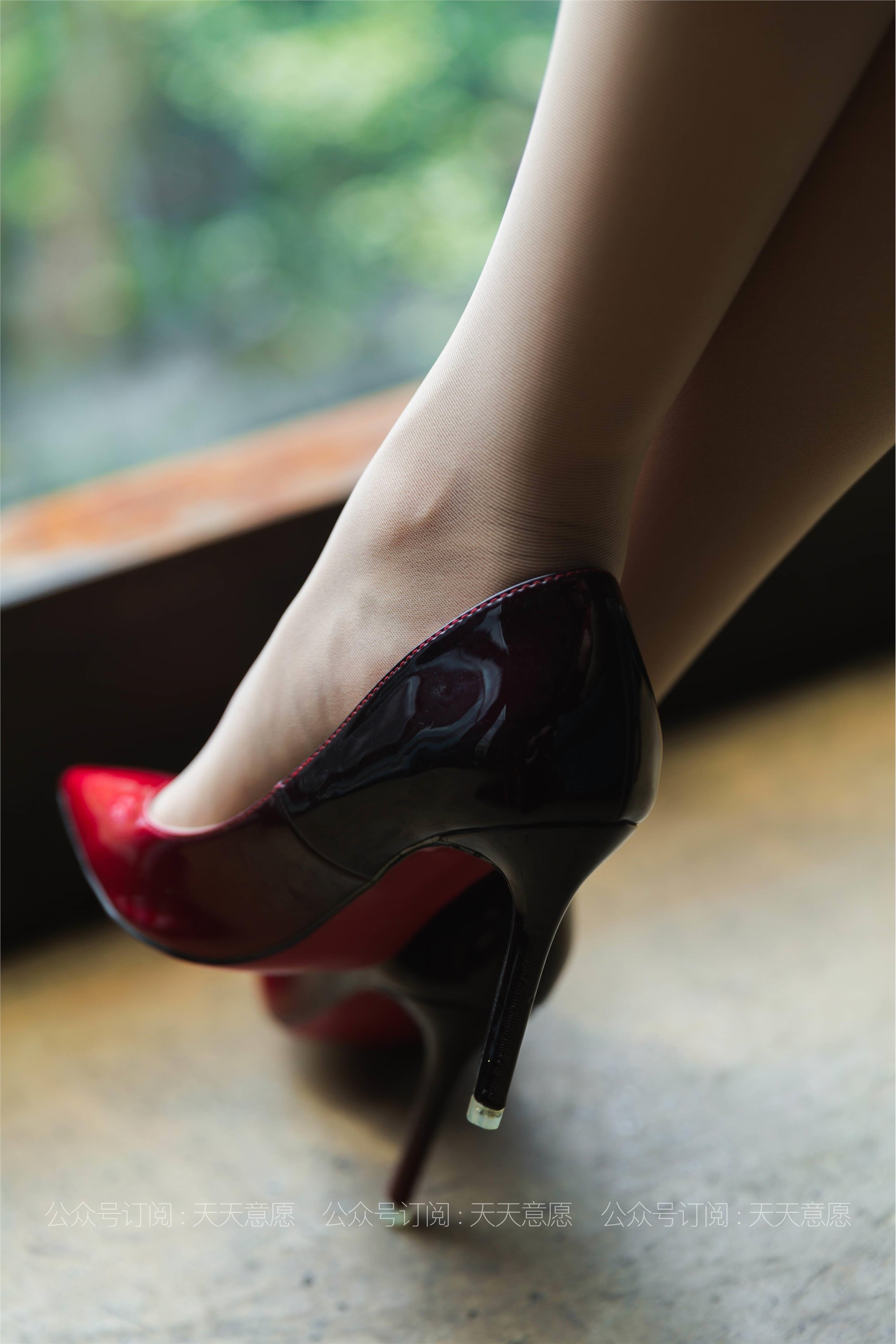 IESS异思趣向 - 模特：美子《让人炽热的红》